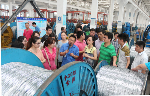 7月13日，国度电线电缆质量监督检测中心工作人员一行30余人来JDB电子电缆参观进建